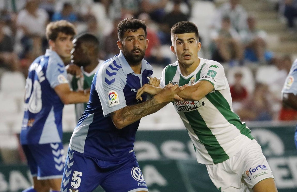 Las mejores jugadas del Córdoba-Tenerife, en imágenes