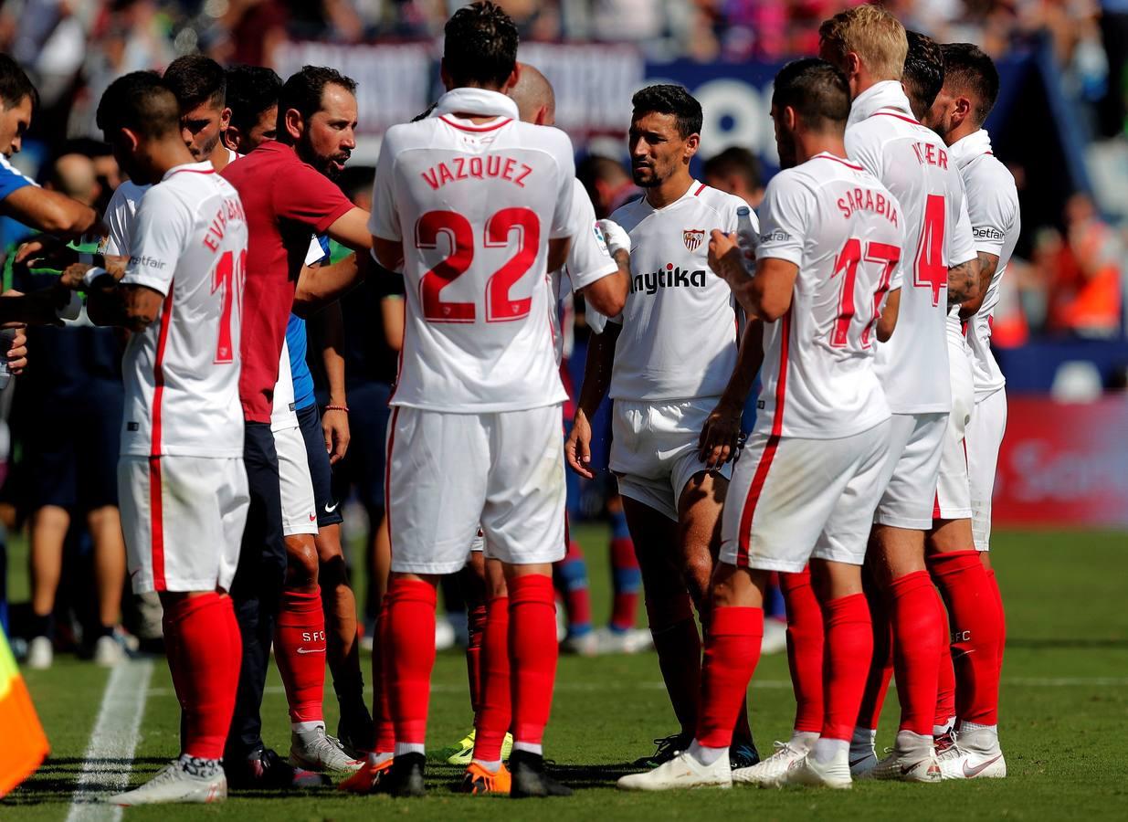 El partido Levante-Sevilla FC, en imágenes