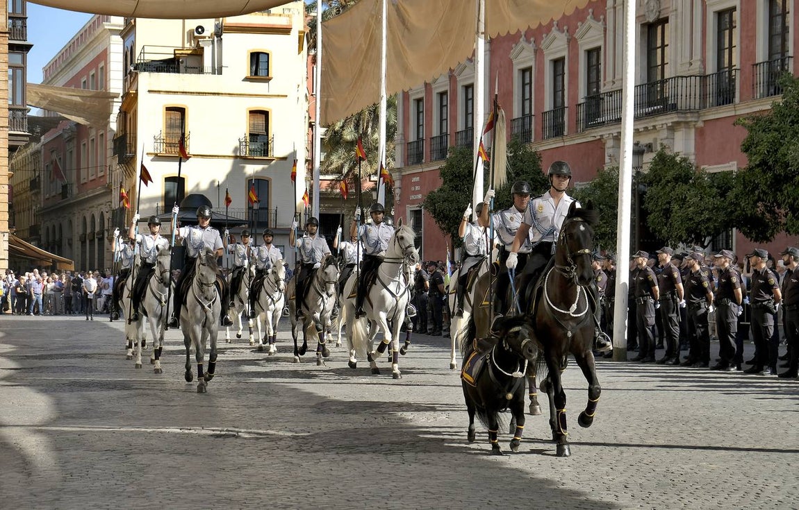 La Policía Nacional celebra su día en la Plaza de San Francisco