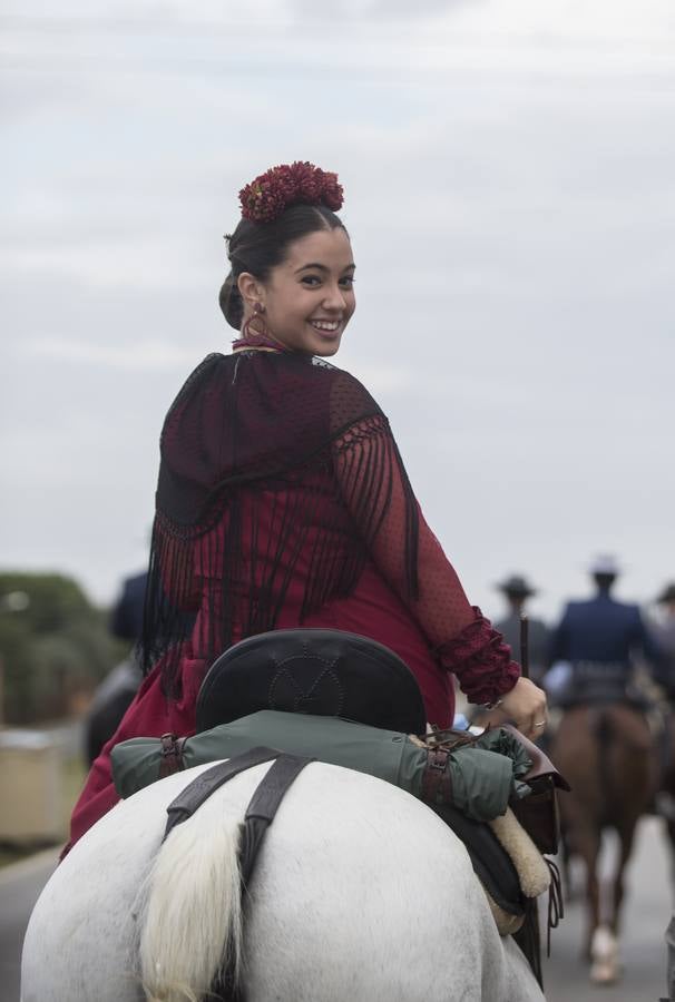 Multitudinaria celebración en Dos Hermanas de la Virgen de Valme