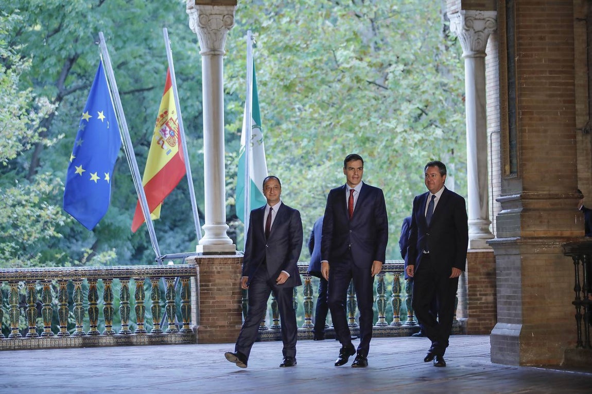 En imágenes, la reunión del Consejo de Ministros en Sevilla