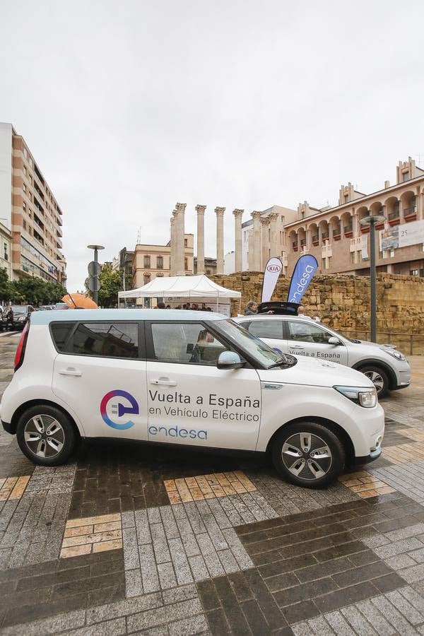 La ruta del coche eléctrico de Endesa llega a Córdoba, en imágenes