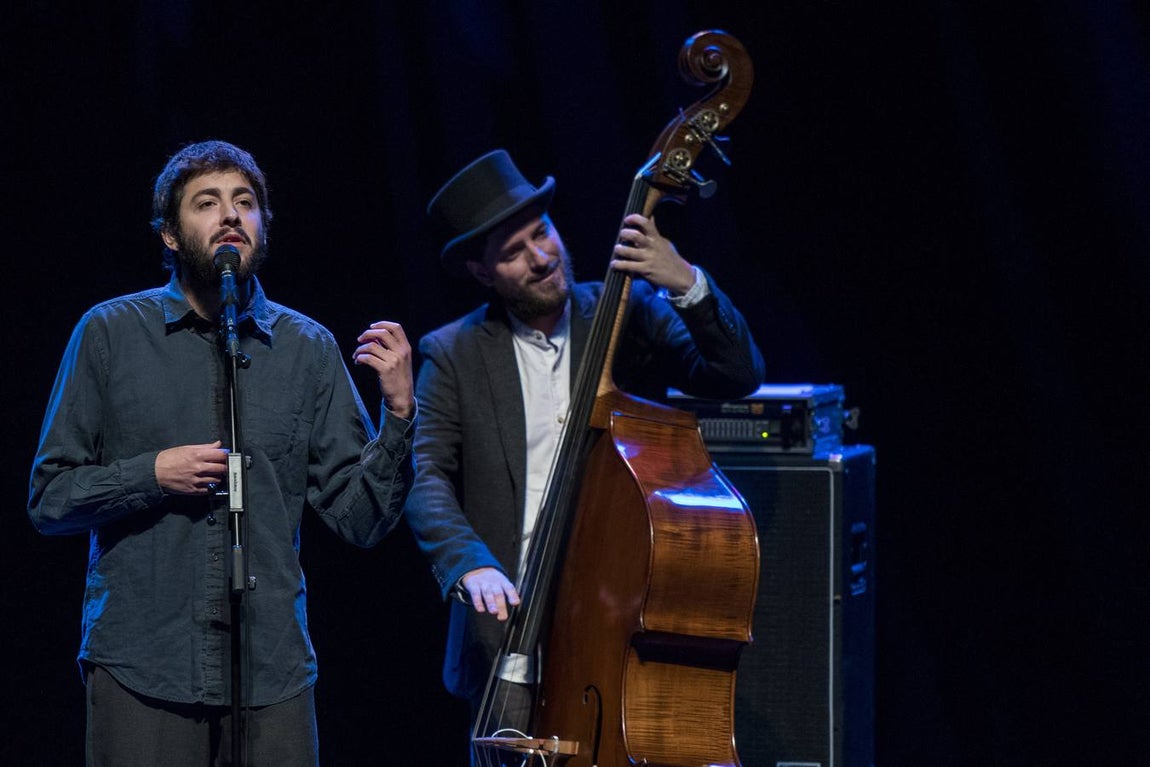 La magia de Salvador Sobral en el Maestranza, en imágenes