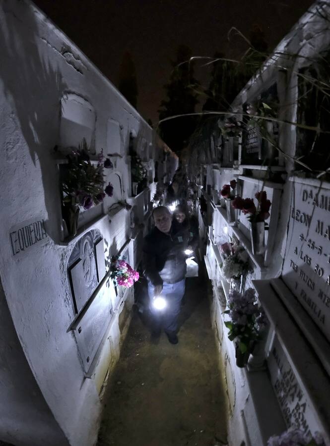 En imágenes, «Don Juan Tenorio» en el Cementerio de Sevilla