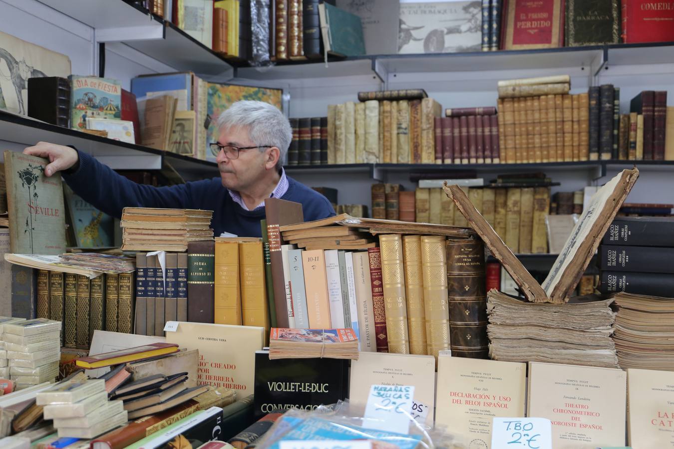 Jornada Inaugural De La Feria Del Libro Antiguo De Sevilla