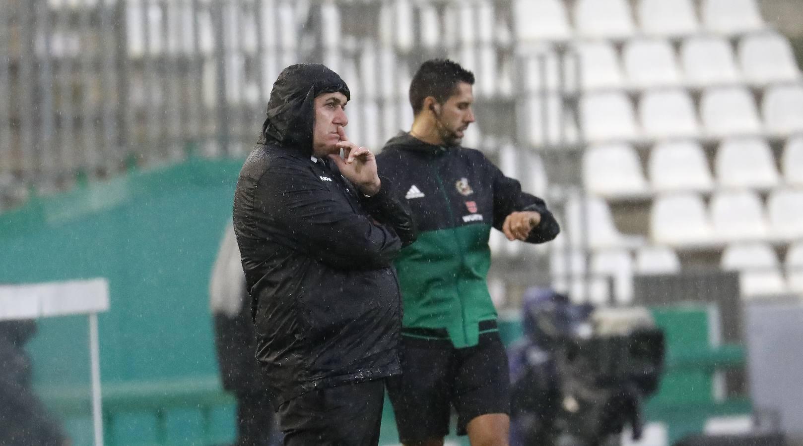 La derrota del Córdoba CF ante el Cádiz (1-3), en imágenes