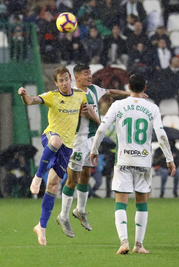 La derrota del Córdoba CF ante el Cádiz (1-3), en imágenes