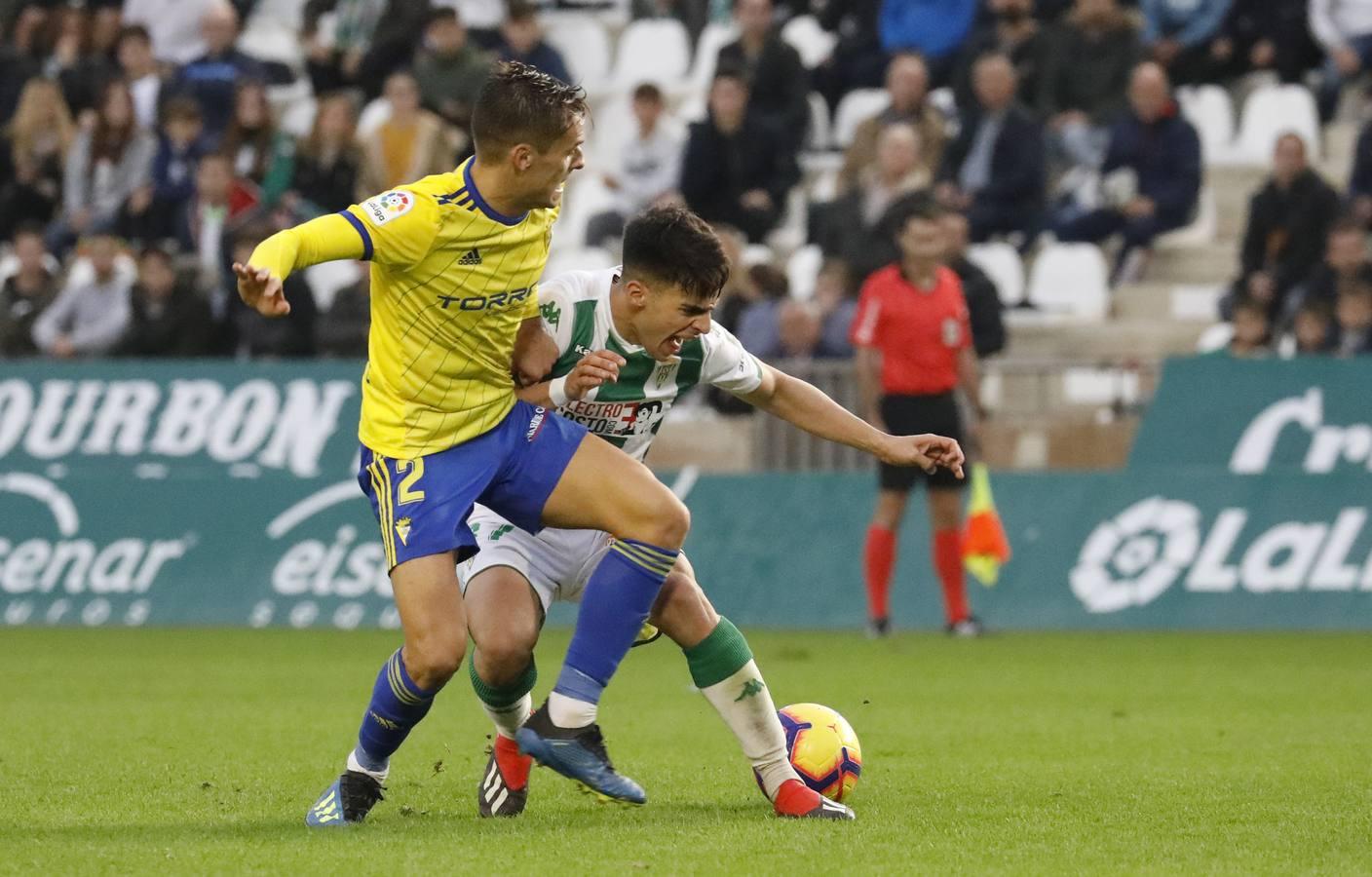 La derrota del Córdoba CF ante el Cádiz (1-3), en imágenes