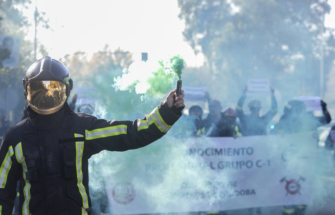 La protesta de los bomberos del Consorcio de Córdoba, en imágenes