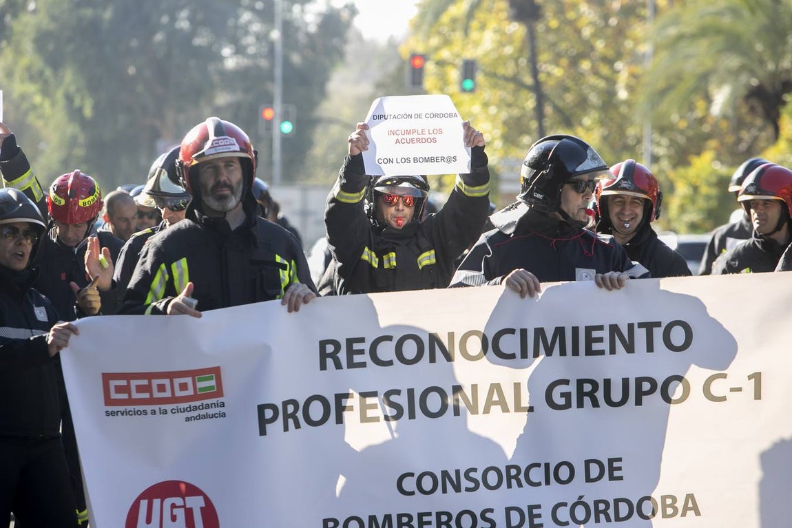 La protesta de los bomberos del Consorcio de Córdoba, en imágenes