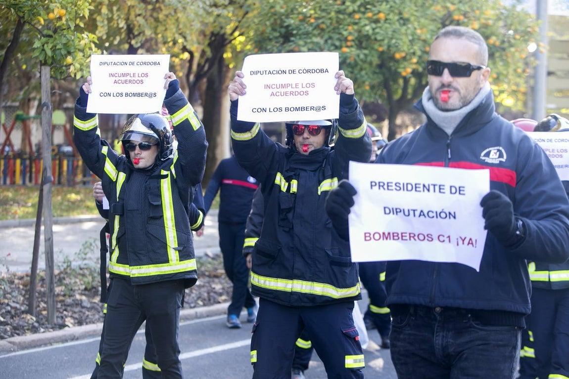 La protesta de los bomberos del Consorcio de Córdoba, en imágenes
