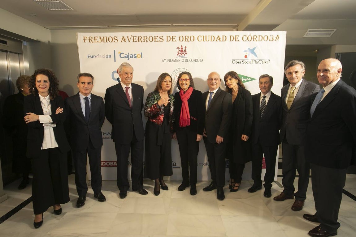 Mario Vargas Llosa en la entrega de los Premios Averroes, en imágenes