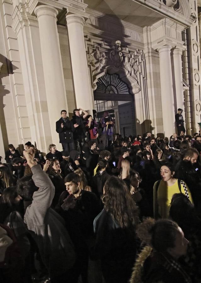 Las imágenes de la manifestación contra VOX en Sevilla