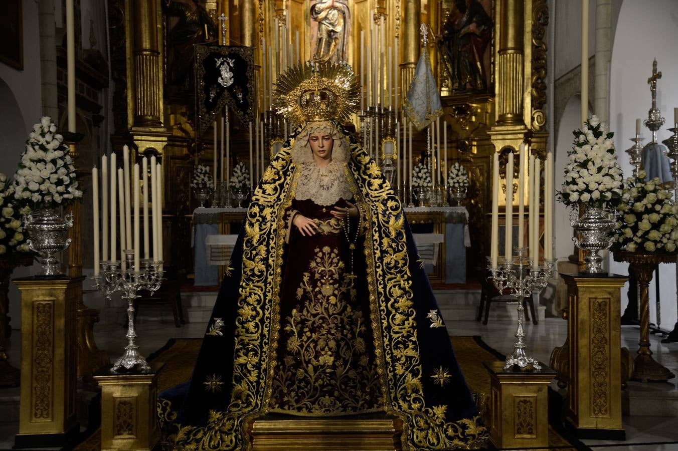 Galería del besamanos de Santa Marta