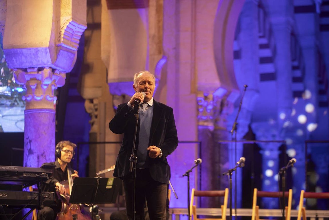 El concierto navideño de José Manuel Soto en la Mezquita-Catedral de Córdoba, en imágenes