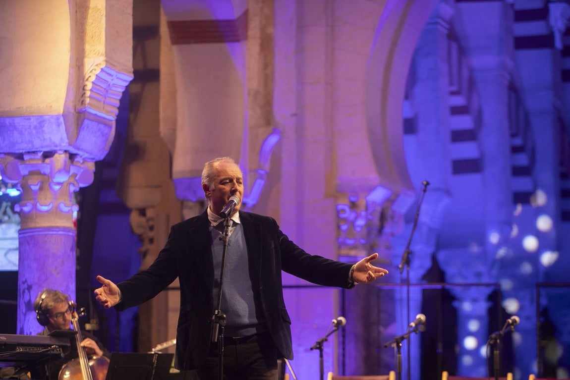 El concierto navideño de José Manuel Soto en la Mezquita-Catedral de Córdoba, en imágenes