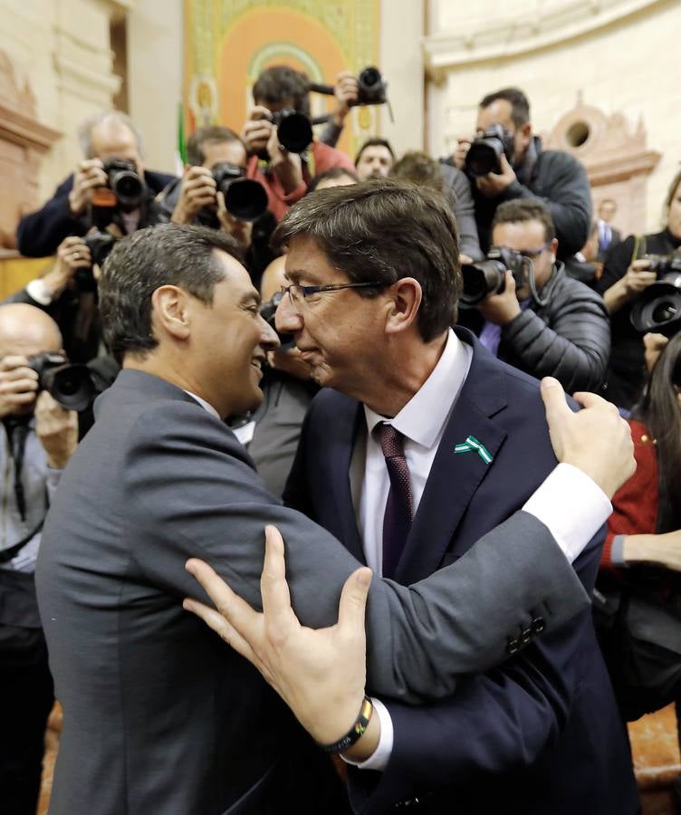 En imágenes, la investidura de Juanma Moreno Bonilla