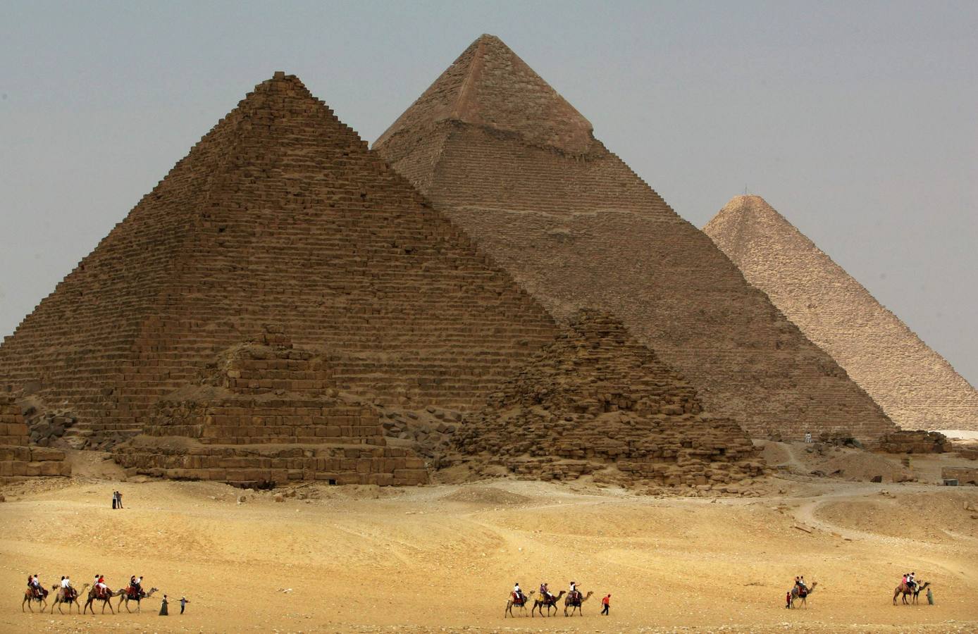 Pirámides de Giza (El Cairo). 3 millones de visitantes al año
