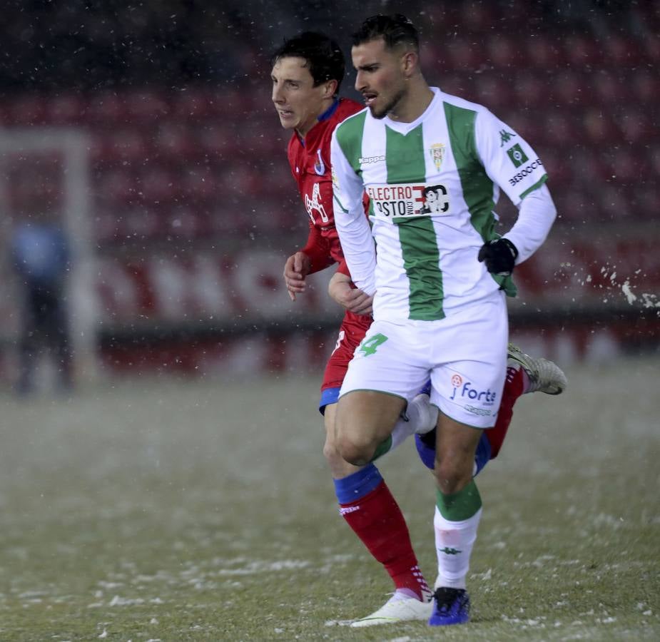 Las mejores imágenes del Numancia-Córdoba en plena nevada