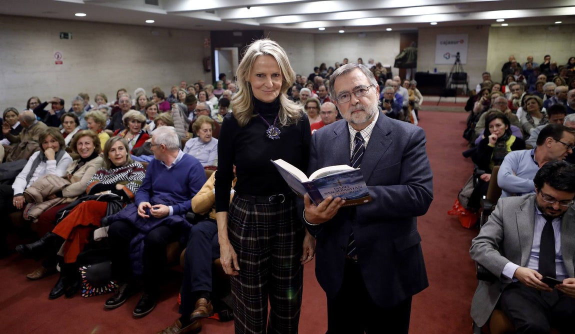 El Foro Cultural de ABC Córdoba con Isabel San Sebastián, en imágenes