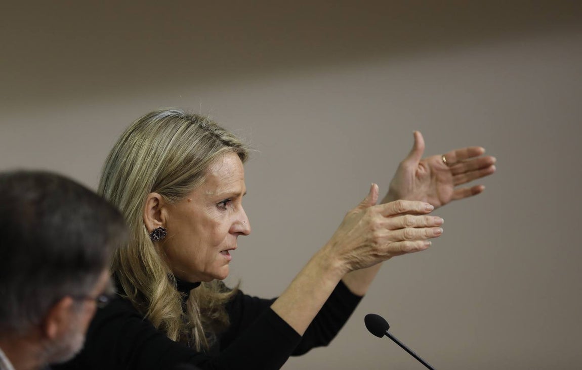 El Foro Cultural de ABC Córdoba con Isabel San Sebastián, en imágenes