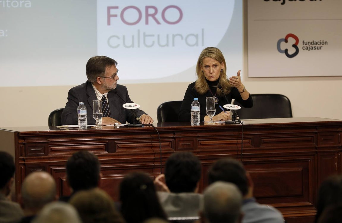 El Foro Cultural de ABC Córdoba con Isabel San Sebastián, en imágenes