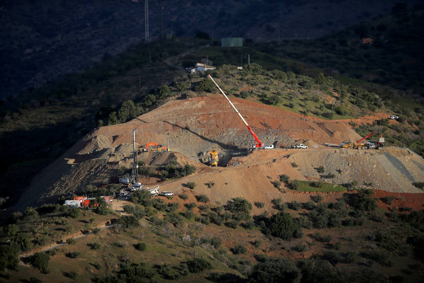 Así se preparan los mineros para rescatar a Julen del pozo de Totalán