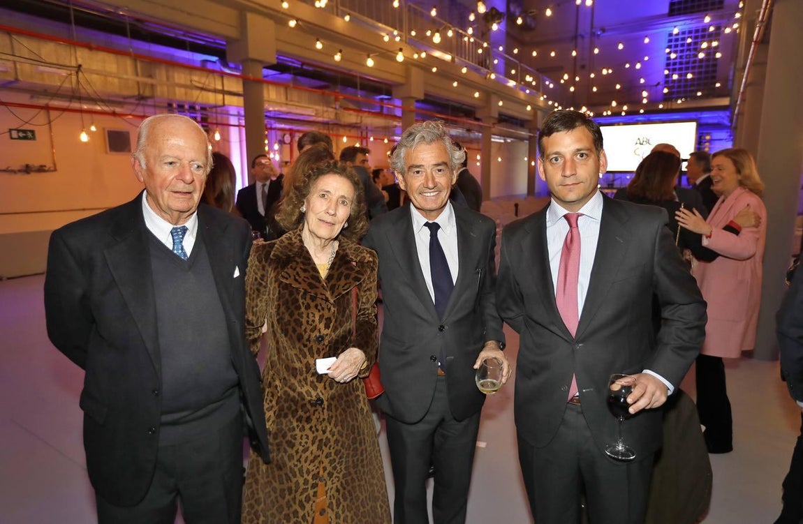 Conde de Peñaflor, Condesa de Peñaflor, José María Pacheco Guardiola y Álvaro Domínguez Delgado