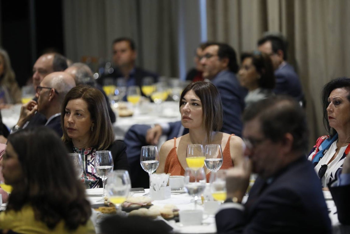 La charla del presidente de Abbott Laboratories España en Córdoba, en imágenes