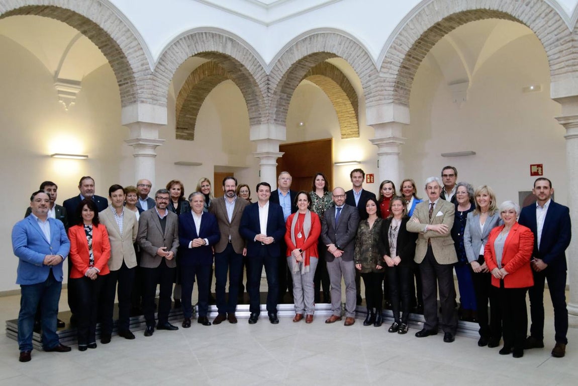 En imágenes, el acto de presentación de la candidatura de Bellido