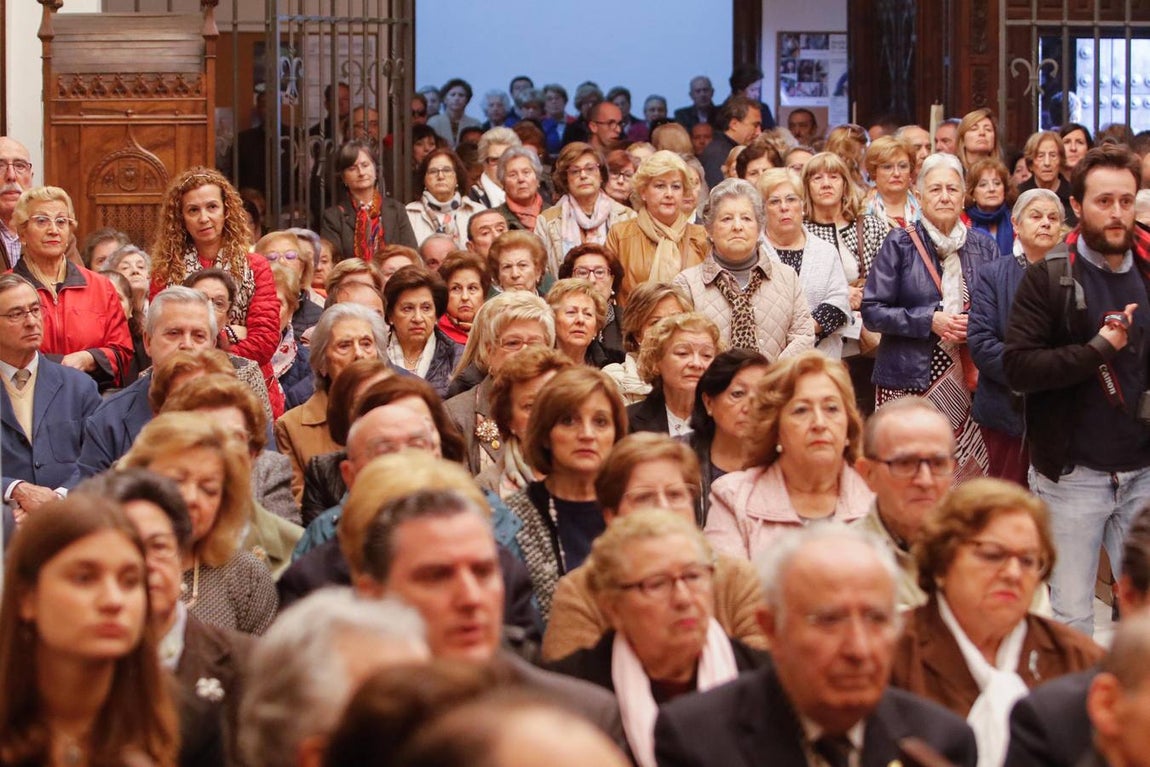 La devoción del Viernes de Dolores de Córdoba, en imágenes