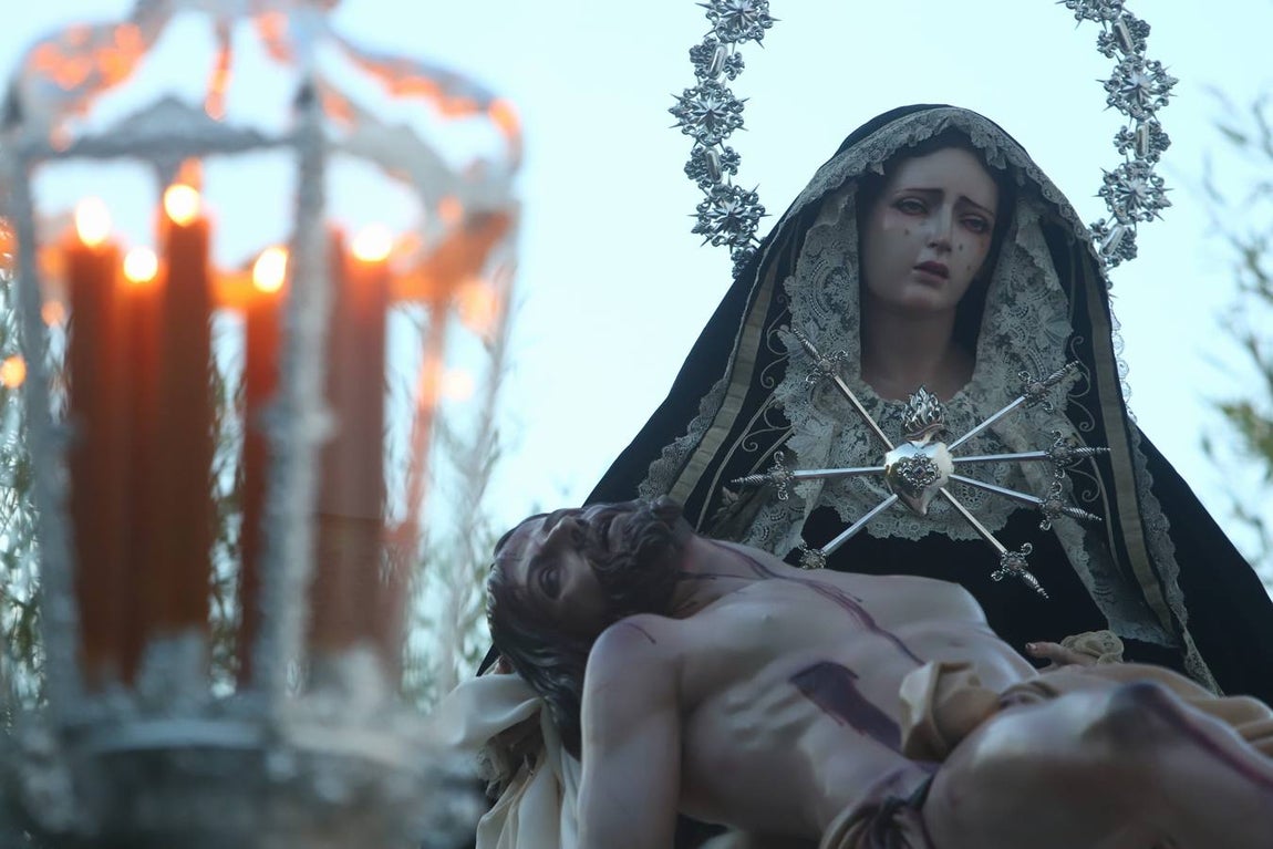 Las procesiones del Sábado de Pasión, en imágenes