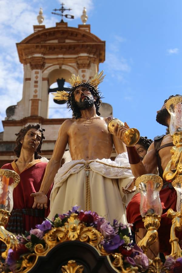 En imágenes, salida procesional de Jesús Despojado el Domingo de Ramos