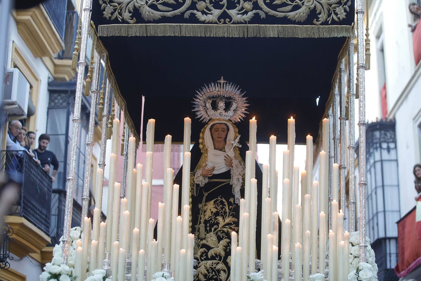 La solemne belleza de la Vera Cruz el Lunes Santo de Sevilla 2019
