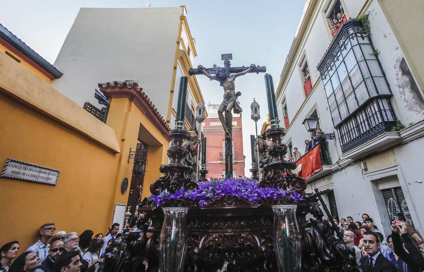 La solemne belleza de la Vera Cruz el Lunes Santo de Sevilla 2019