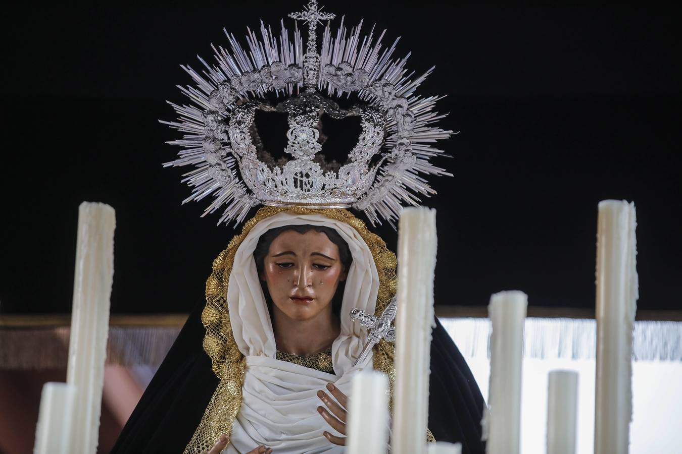 La solemne belleza de la Vera Cruz el Lunes Santo de Sevilla 2019