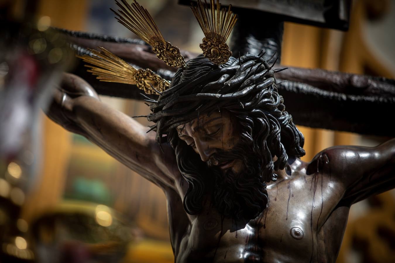 San Benito reluce en su estación de penitencia este Martes Santo