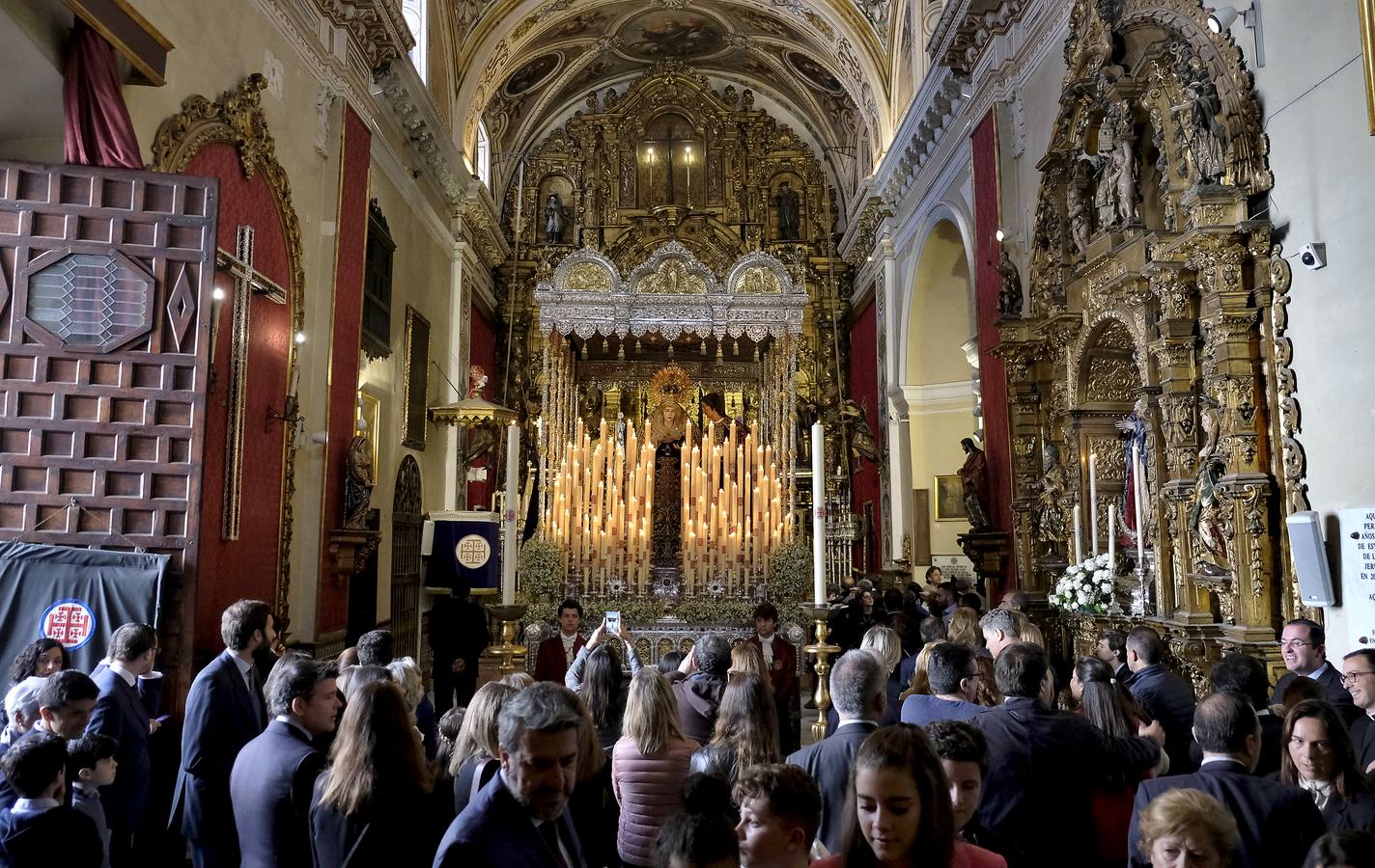 El Silencio recibe la visita de numerosos cofrades
