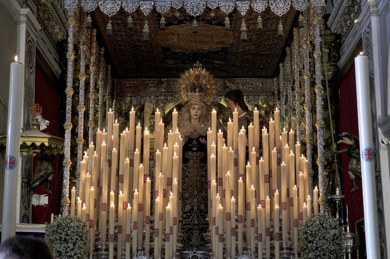 El Silencio recibe la visita de numerosos cofrades