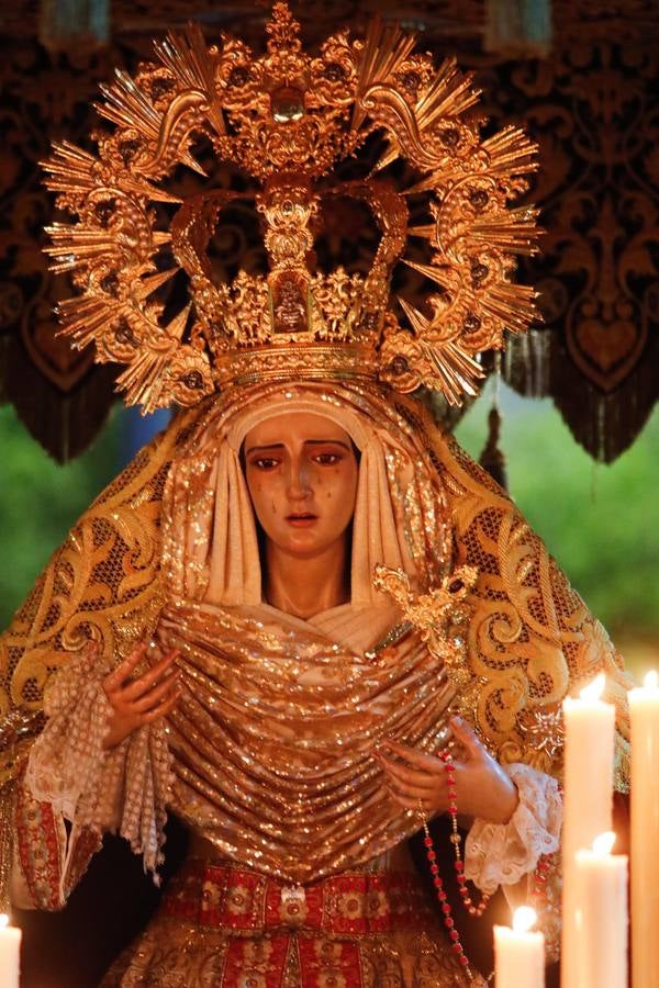 La estación de penitencia del Descendimiento de Córdoba, en imágenes