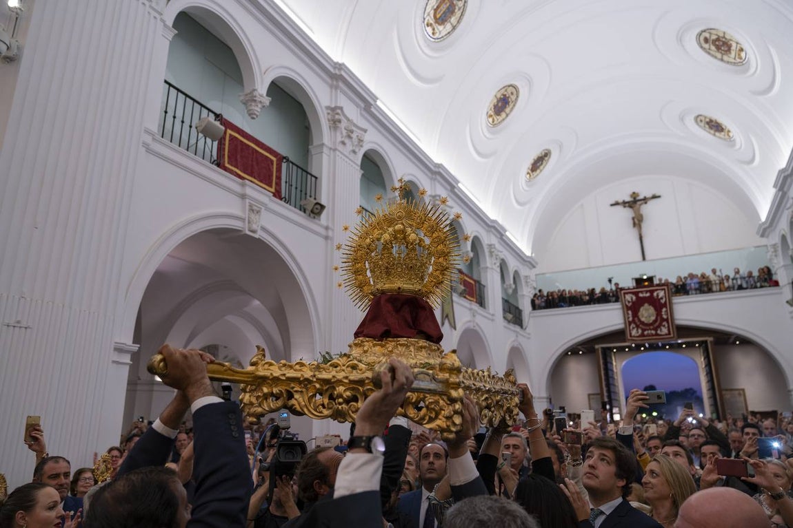 En imágenes, el acto de bendición a la Corona de Amor