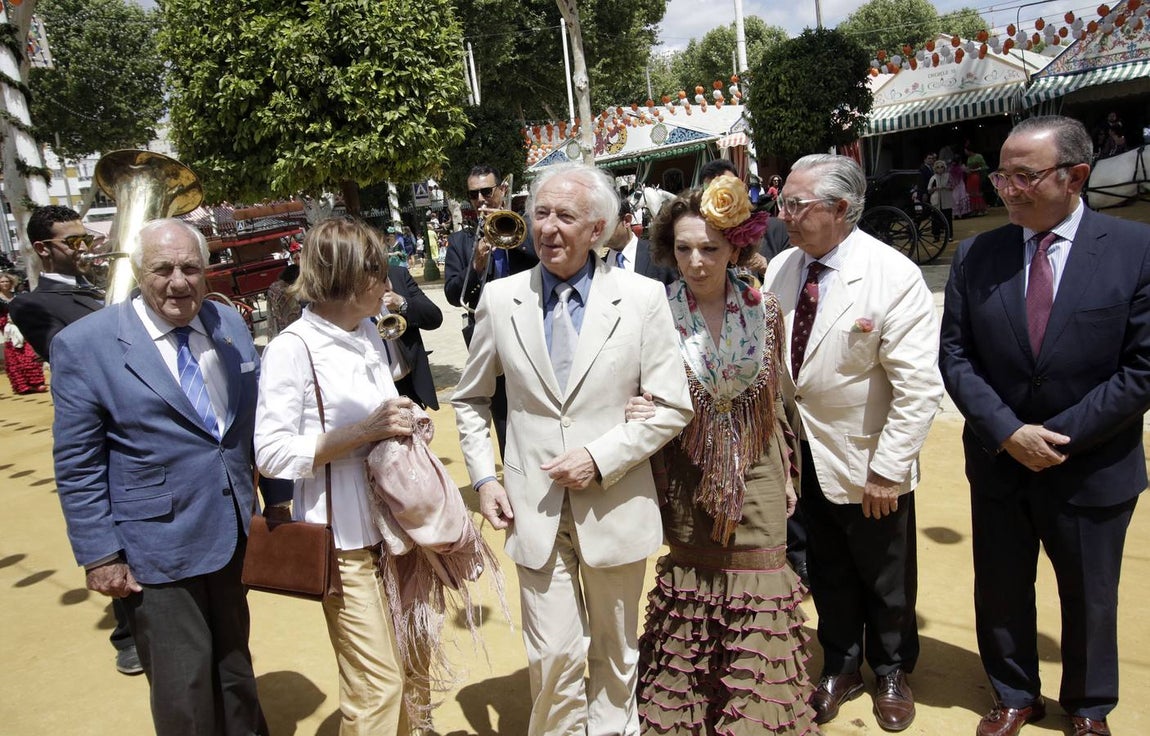 En imágenes, las recepciones del día festivo de la Feria Sevilla 2019