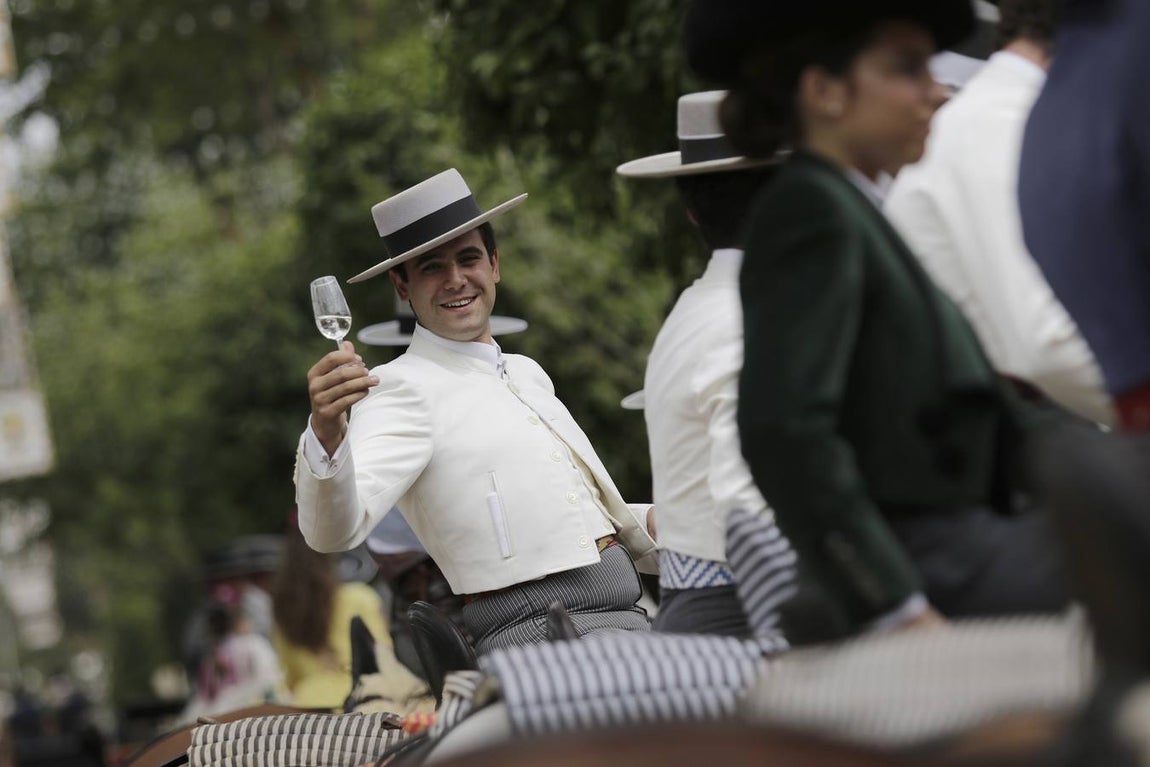 Galería: Jueves, un día perfecto para disfrutar de la Feria de Abril de Sevilla 2019