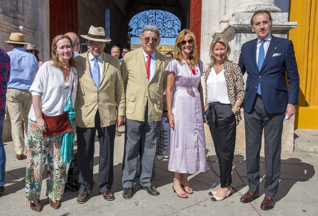 En imágenes, Puerta del Príncipe de la corrida del sábado de la Feria de Sevilla