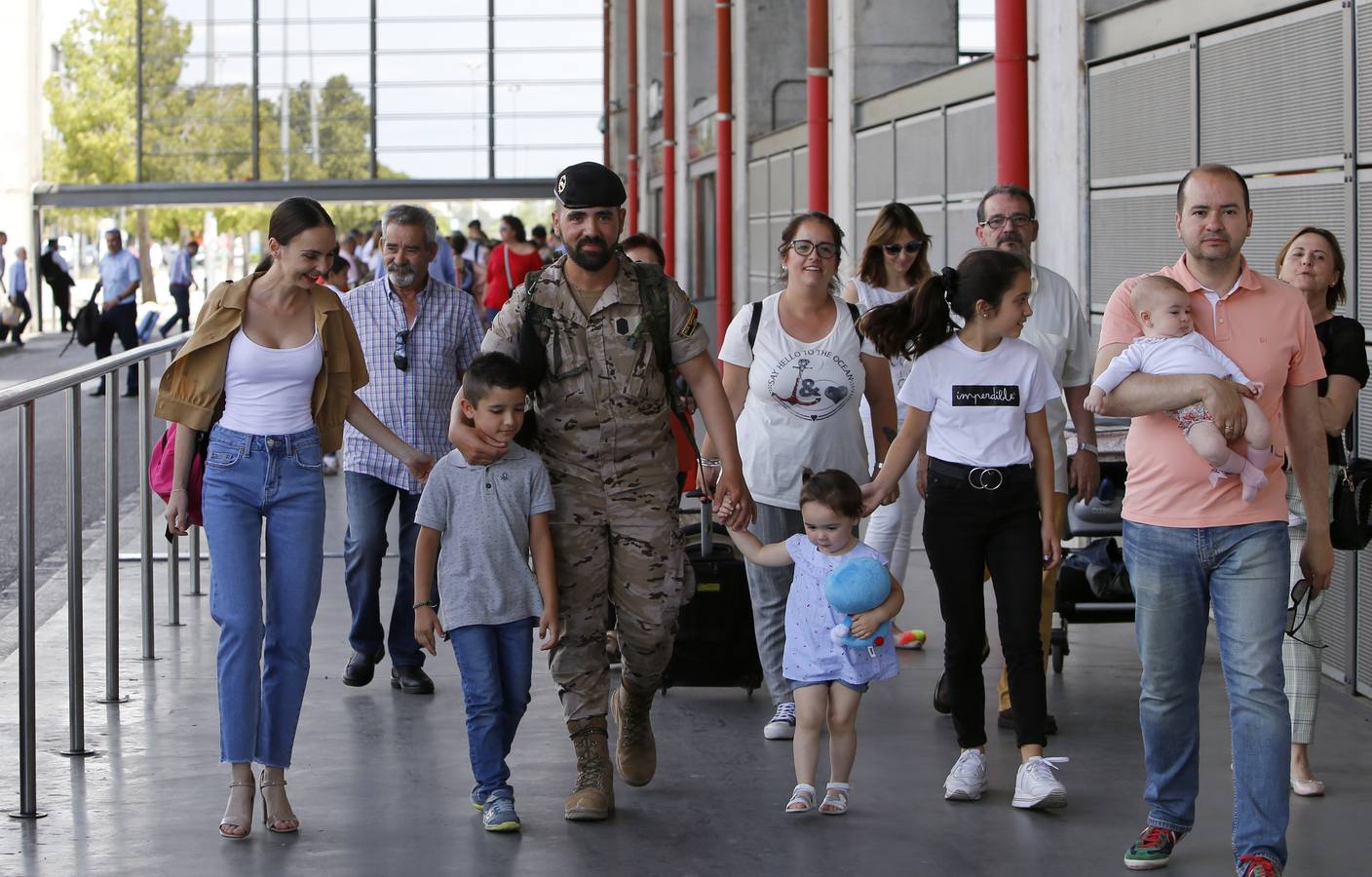 El regreso de la BRI X a Córdoba tras su misión en Irak, en imágenes