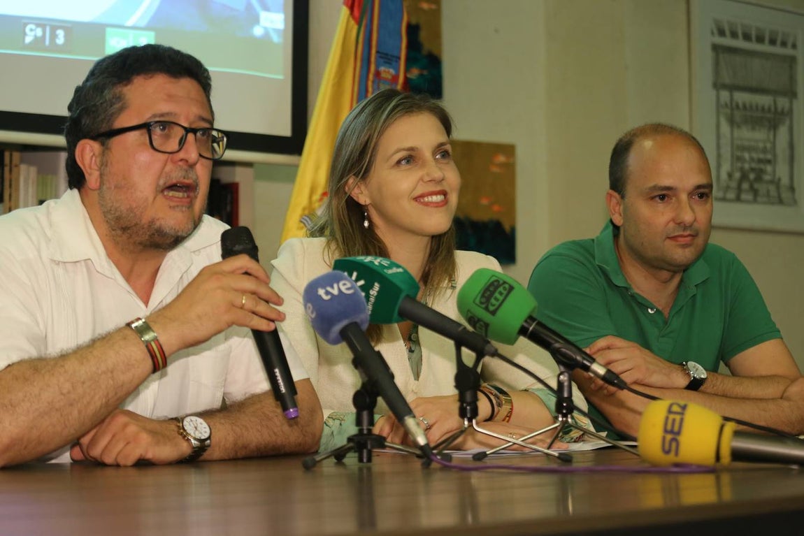 Así vive la noche electoral Vox en Sevilla