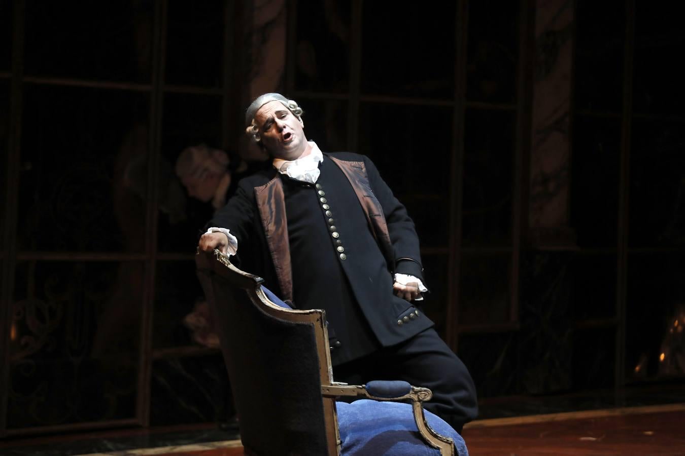 En imágenes, la ópera «Andrea Chénier», un amor trágico en el Teatro de la Maestranza