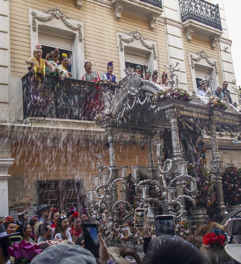 En imágenes, la salida de la hermandad del Rocío de Sevilla