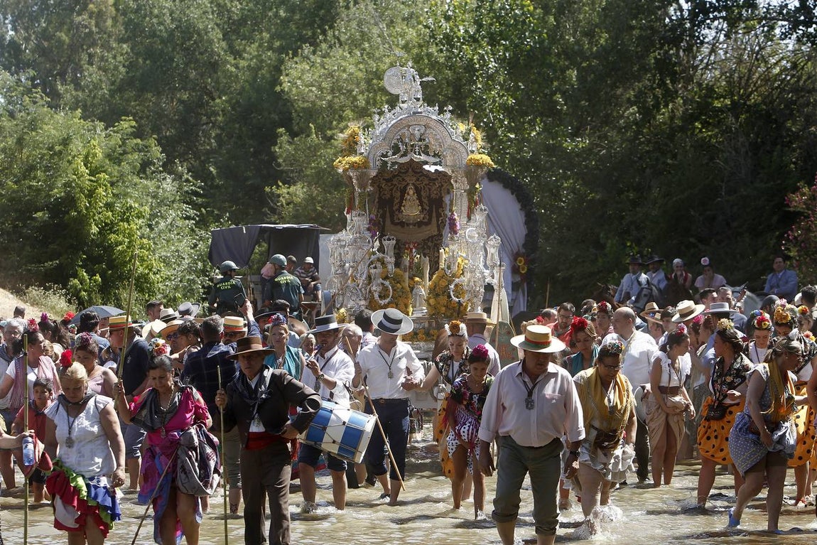 En imágenes, las hermandades de Sevilla, Triana y Sevilla Sur por el Quema (y II)