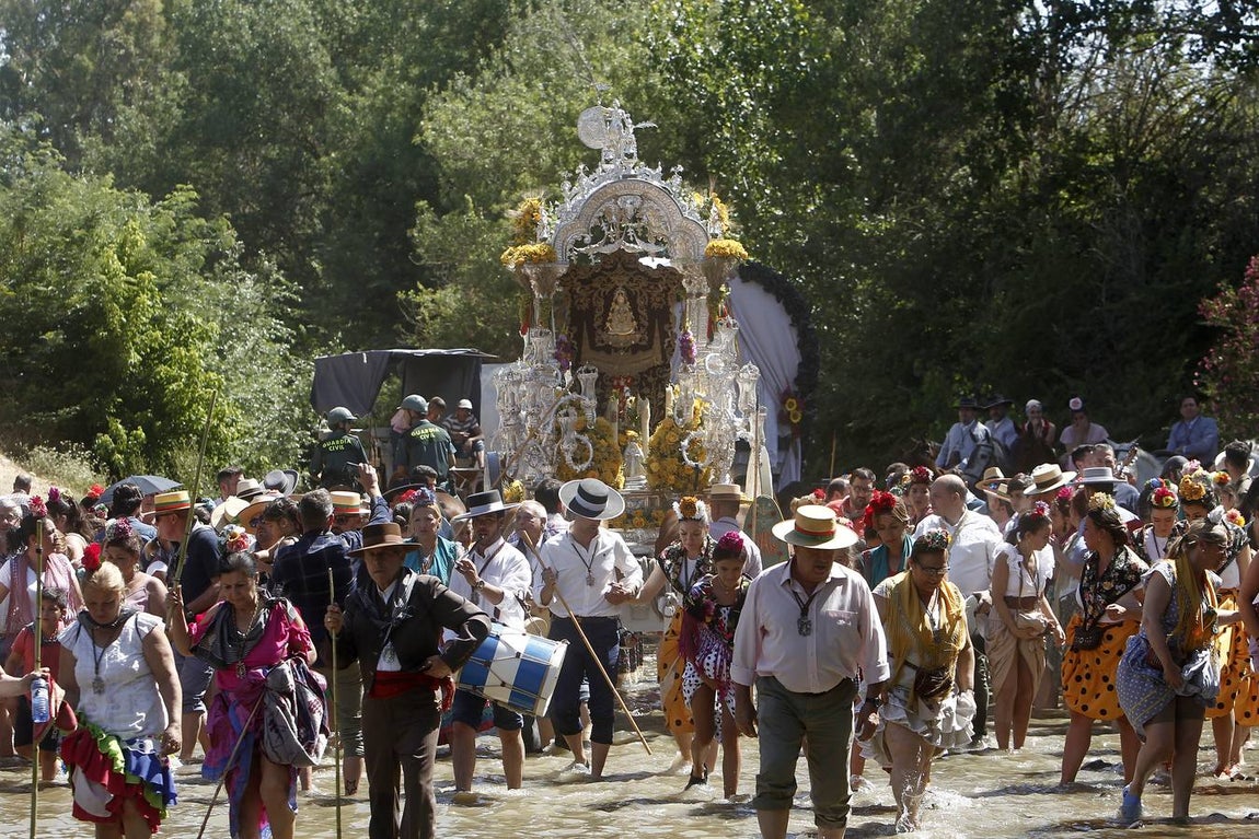 En imágenes, las hermandades de Sevilla, Triana y Sevilla Sur por el Quema (y II)